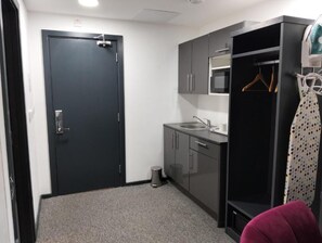 Apartment, 1 Bedroom, Smoking | Private kitchen