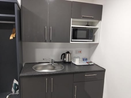 ์ํํธ, ์นจ์ค 1๊ฐ, ํก์ฐ | ๋ด๋ถ