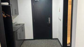 Apartment, 1 Bedroom, Smoking | Interior