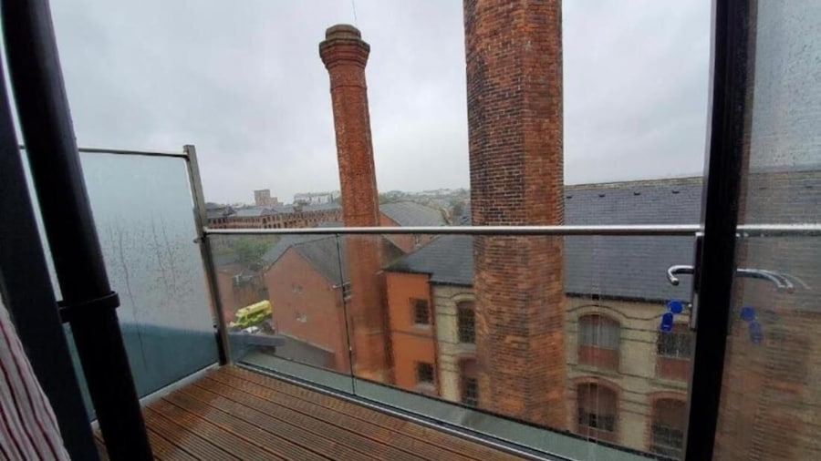 Kick Back Relax Stylish Space With Balcony