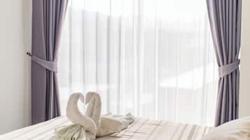 Apartment, 1 Bedroom, Balcony, Mountain View | In-room safe, blackout drapes, iron/ironing board, free WiFi