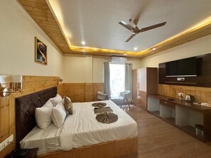 Standard Room, Balcony | Free WiFi