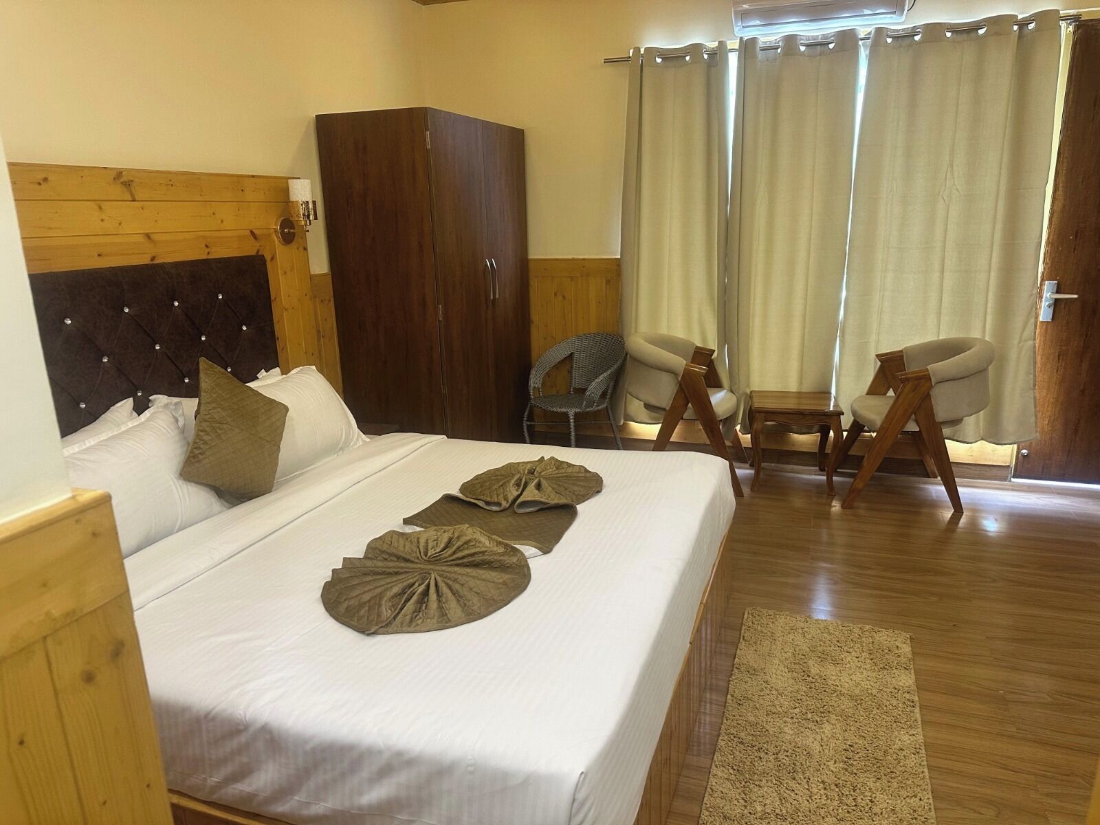 Standard Room, Balcony | Free WiFi