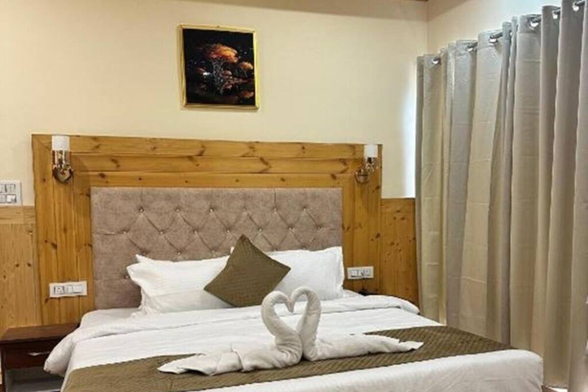 Quarto luxo, sacada | Wi-Fi de cortesia