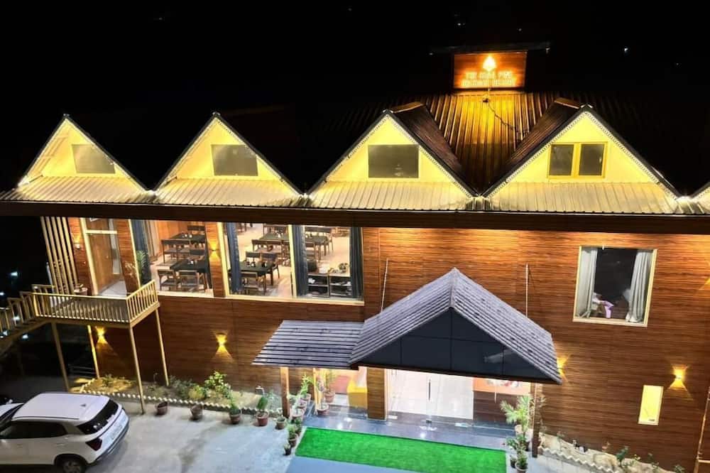 The Chail Pine Orchard Resort