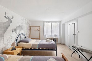 3 quartos, ferros/tábuas de passar roupa, Wi-Fi, roupa de cama