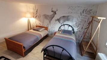 Fer et planche à repasser, Wi-Fi, draps fournis