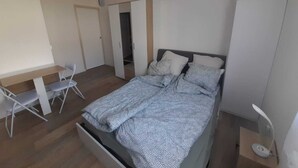 Uklassifisert bilde, 4 av 9, knapp