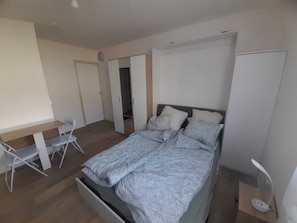 1 chambre, fer et planche Ă repasser, lit parapluie, Wi-Fi gratuit