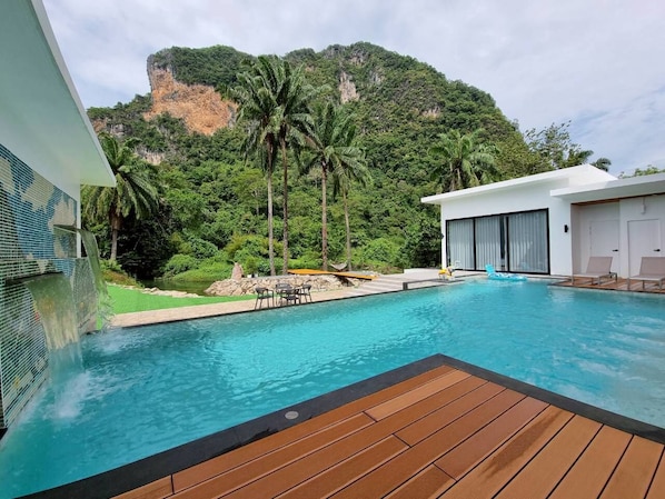 Alberca al aire libre