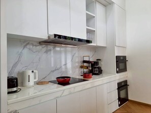 Luksus-villa - bjergudsigt | Privat køkken | Højstol