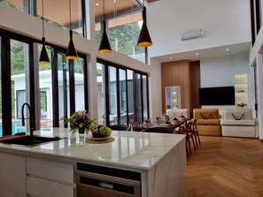Interior detail - Red Cheek Mountain Villa  (Krabi)