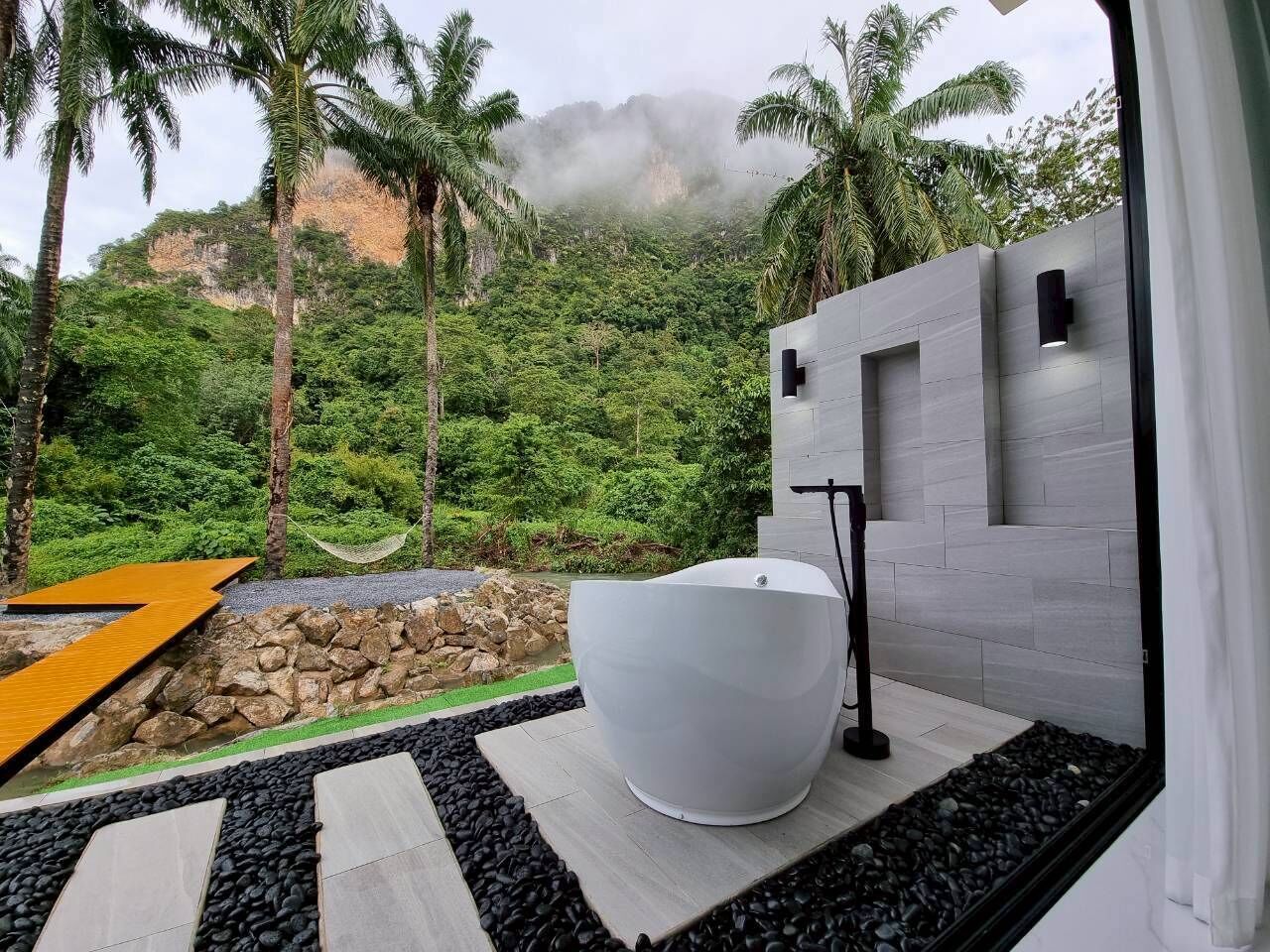 الإطلالة من المنشأة