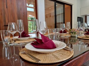 Vila superluxo, vista para a montanha | Opções para refeição no quarto