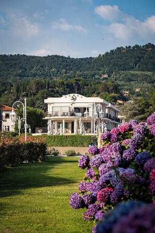 Exterior. Ludwig Boutique Hotel & Spa