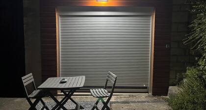 Studio chaleureux avec baby-foot â charme et confort