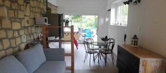 Cosy studio with table soccer - charm and comfort