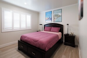 2 habitaciones, escritorio, tabla de planchar con plancha y wifi gratis