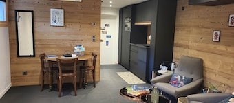 Gîte Le Mont Rexd'Or, 2 steps from Switzerland, fully equipped with home cinema!