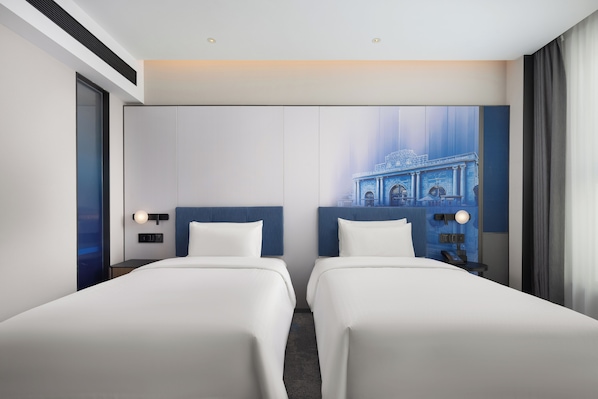 Classic Twin Room | Desk, free WiFi