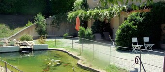 Bed and Breakfast 'Le Mas Du Loup - Camélia' with Mountain View, Shared Terrace and Wi-Fi