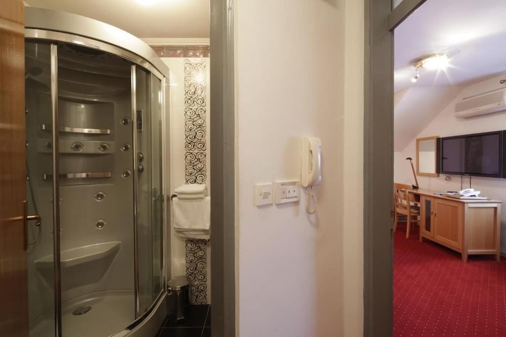 Hotel Millennium photo 6