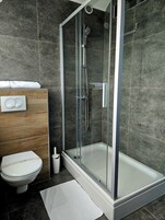 Twin Room, Balcony | Bathroom | Free toiletries, hair dryer, towels, soap
