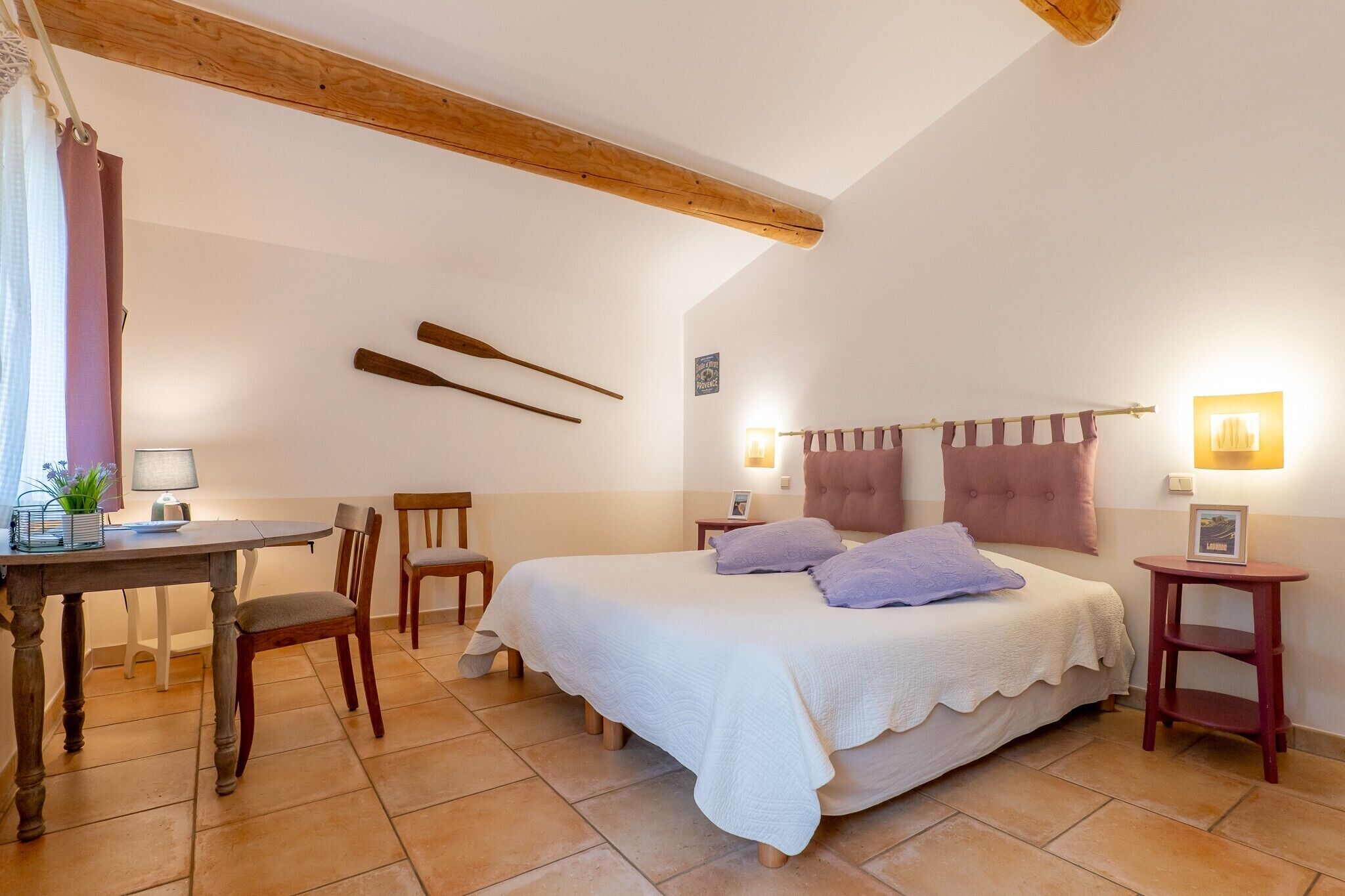 2 slaapkamers, een bureau, wifi, beddengoed