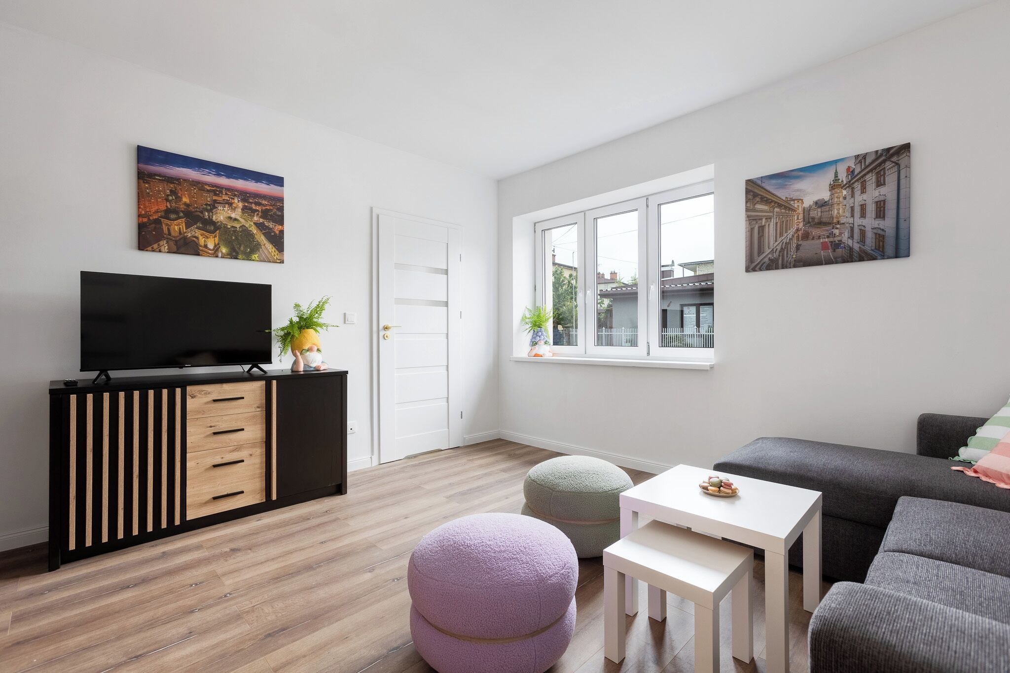 Apartment (4) | Living area