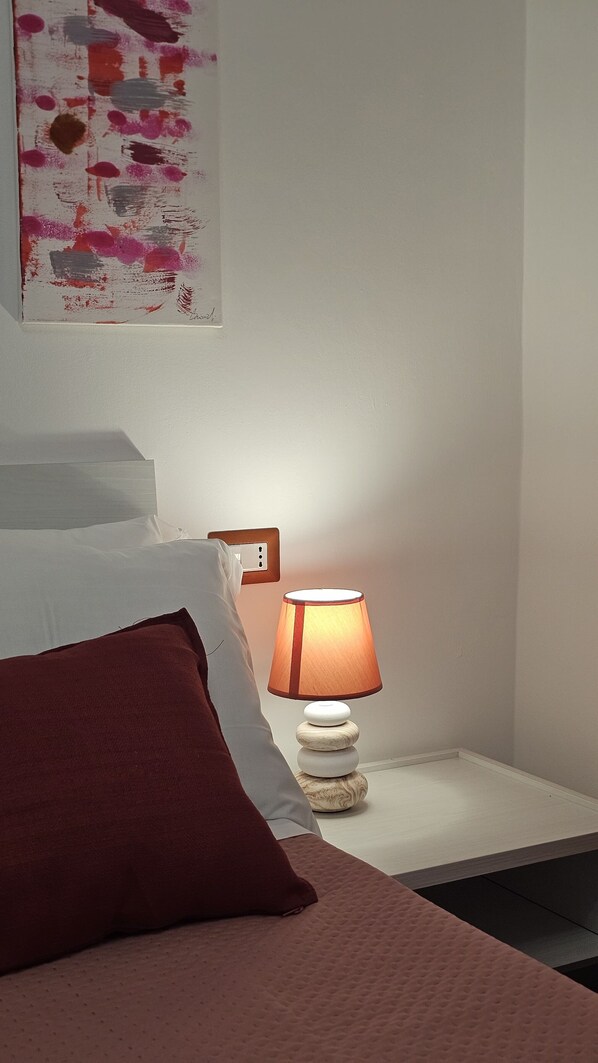 1 غرفة نوم ومكواة/لوح كي وواي فاي وملاءات أسرّة