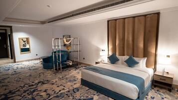 Chambre Standard, 1 très grand lit, vue jardin | Minibar, Wi-Fi gratuit, draps fournis