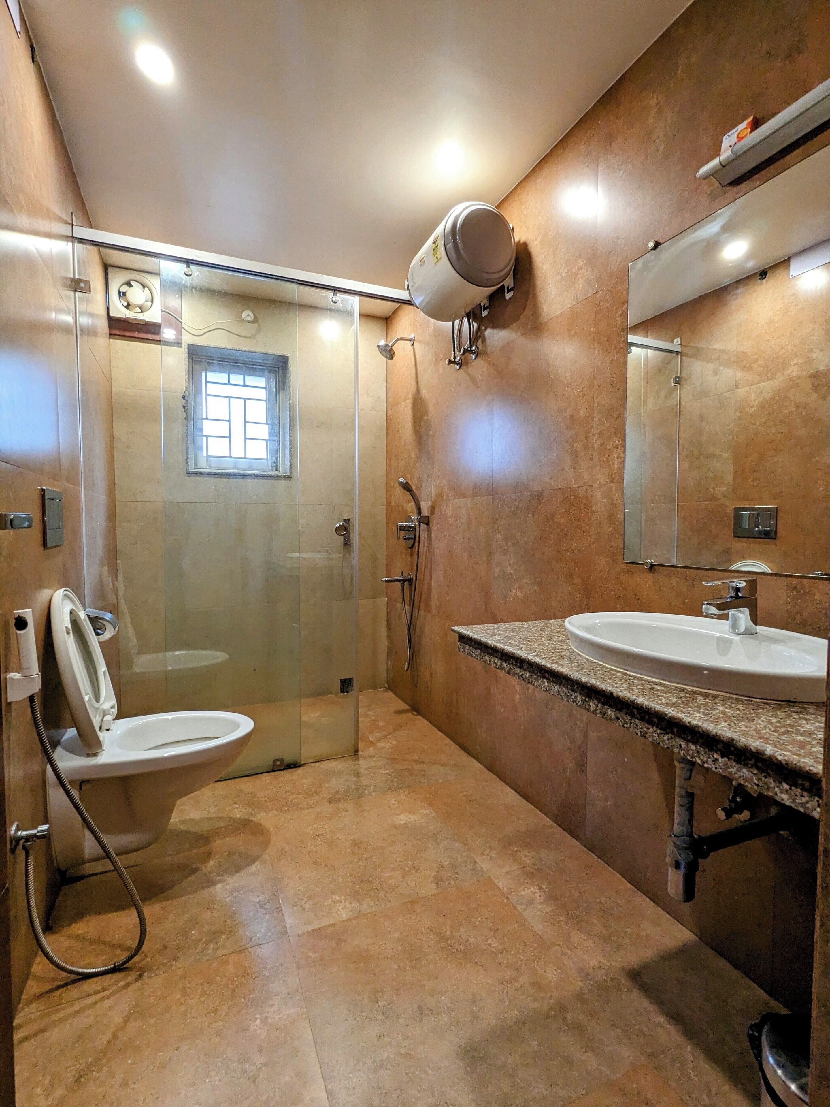 Suite | Bilik Mandi