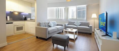 Apartamento conforto, 1 quarto, cozinha, ao lado do lago | Área de estar