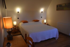 5 dormitorios, tabla de planchar con plancha, wifi y ropa de cama