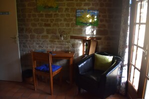 Interior - Gîte located in a preserved old wine press in the heart of the Pays d'Auge. (Cambremer)