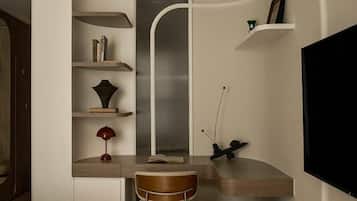 Espresso maker, coffee/tea maker, electric kettle, dining tables