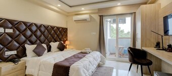 The Paras Studio Serviced Apartments