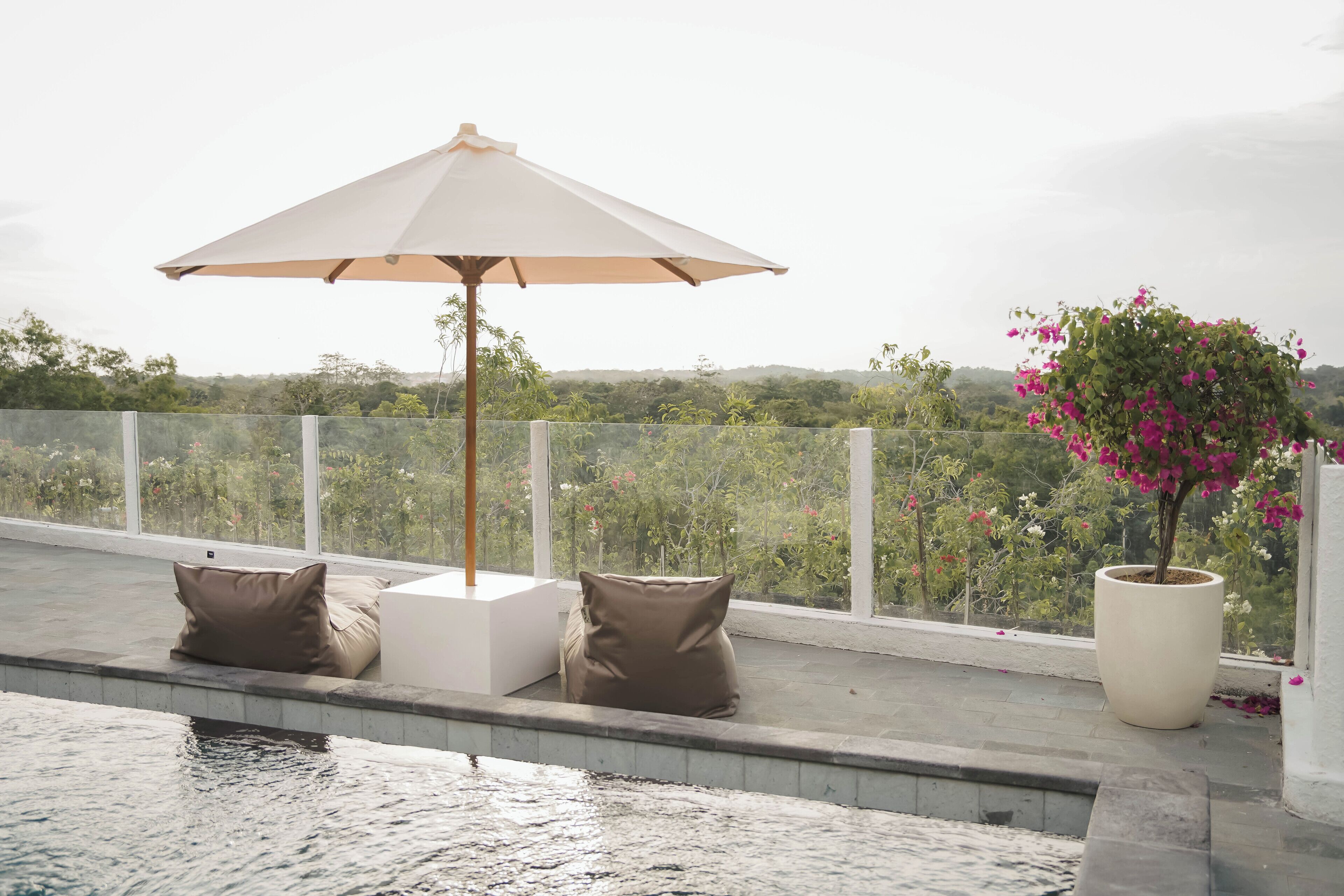 Kolam renang outdoor