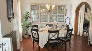 Biệt thự, quang cảnh biển | Phòng khách