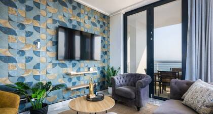 Gorgeous 1007 Quayside by the Sea