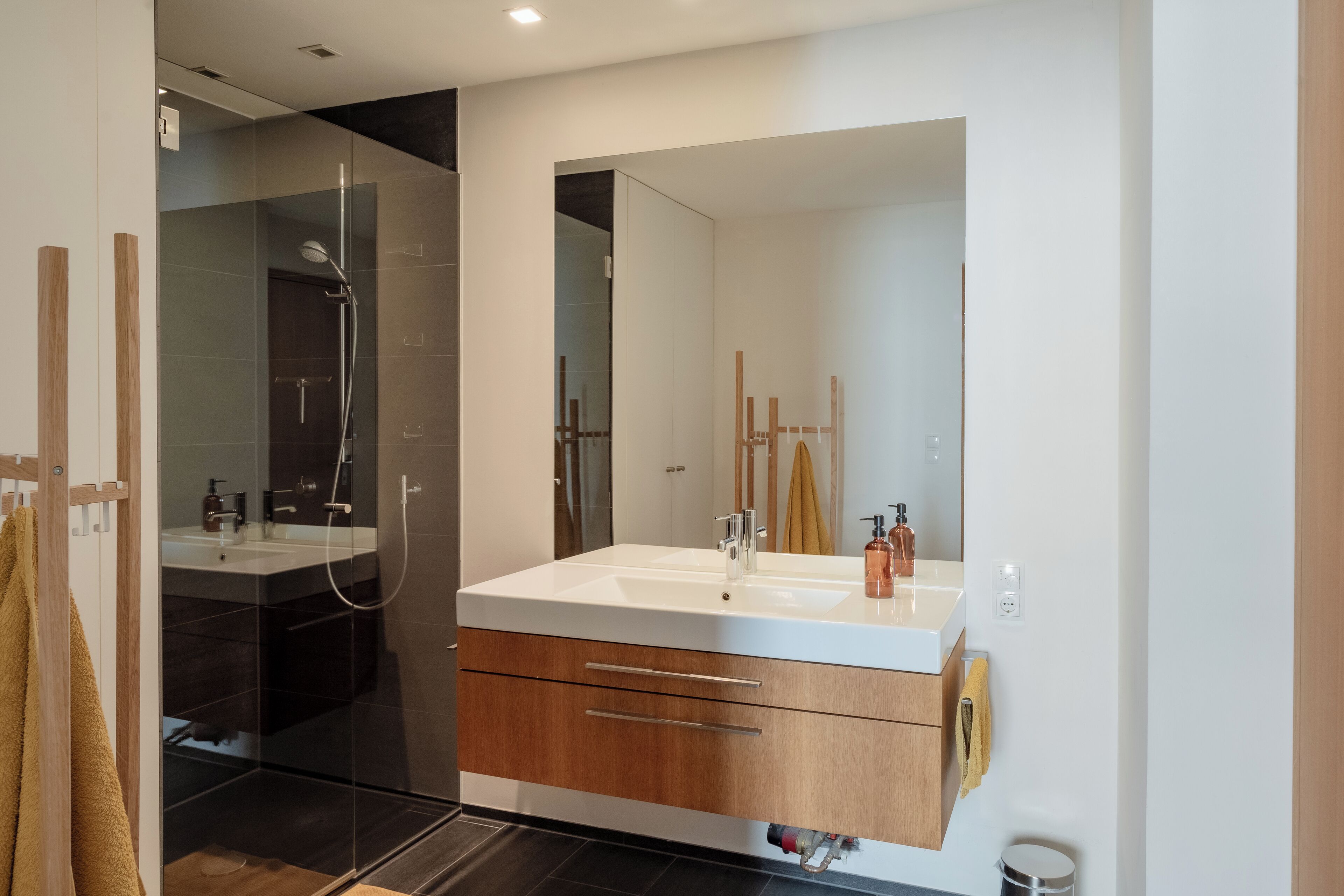 Apartment, Balkon | Badezimmer