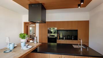 Apartment, Balcony | Private kitchen
