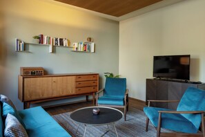 Apartment, Balcony | Living area | 110-inch TV with digital channels - Loft in Seenähe im Herzen von Bregenz (Bregenz)