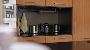 Apartment, Balcony | Private kitchen | Electric kettle, toaster