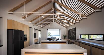 Perfect Family Home with large garden and a modern design in a peaceful suburb