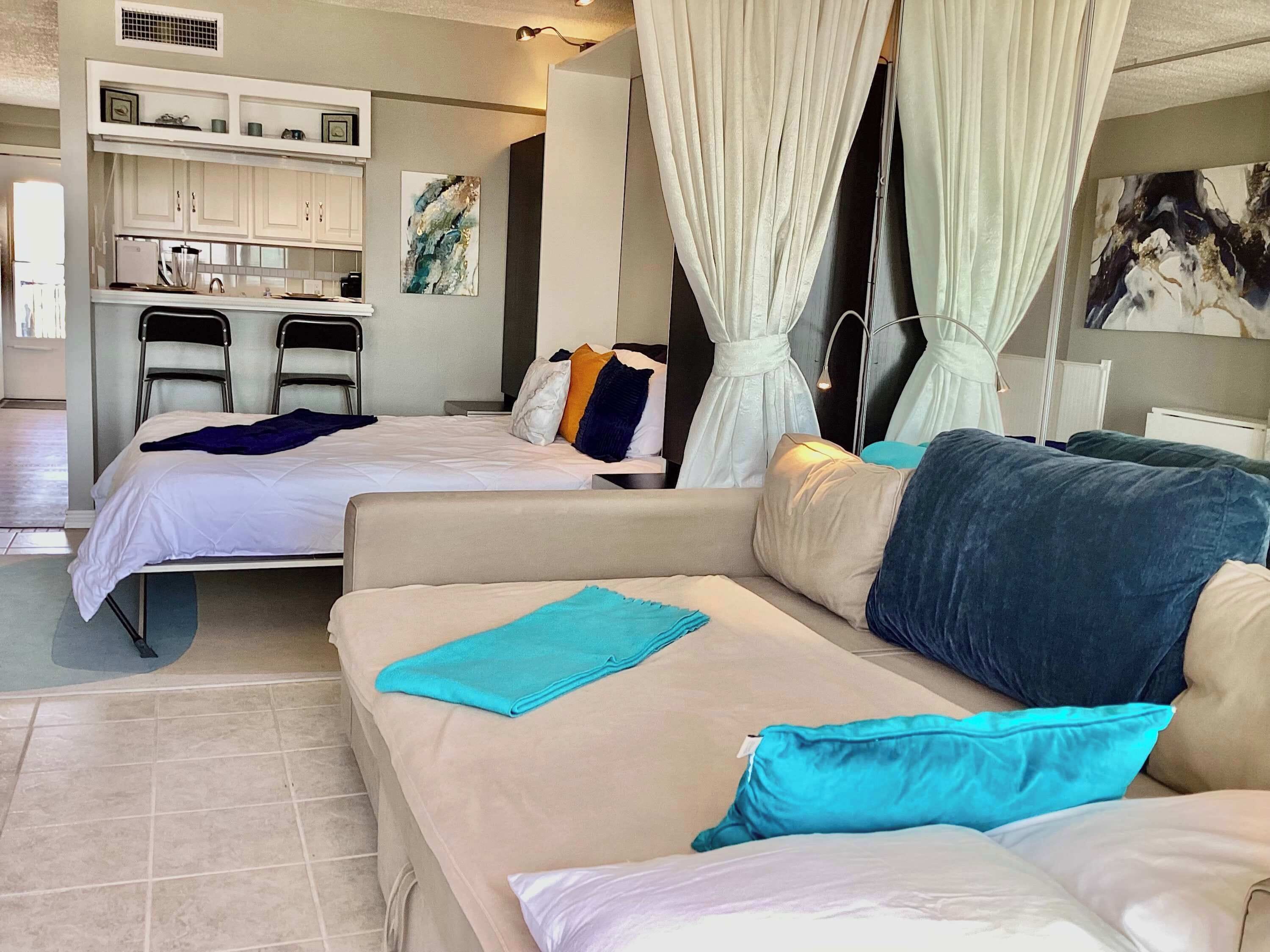 1 bedroom, individually decorated, individually furnished