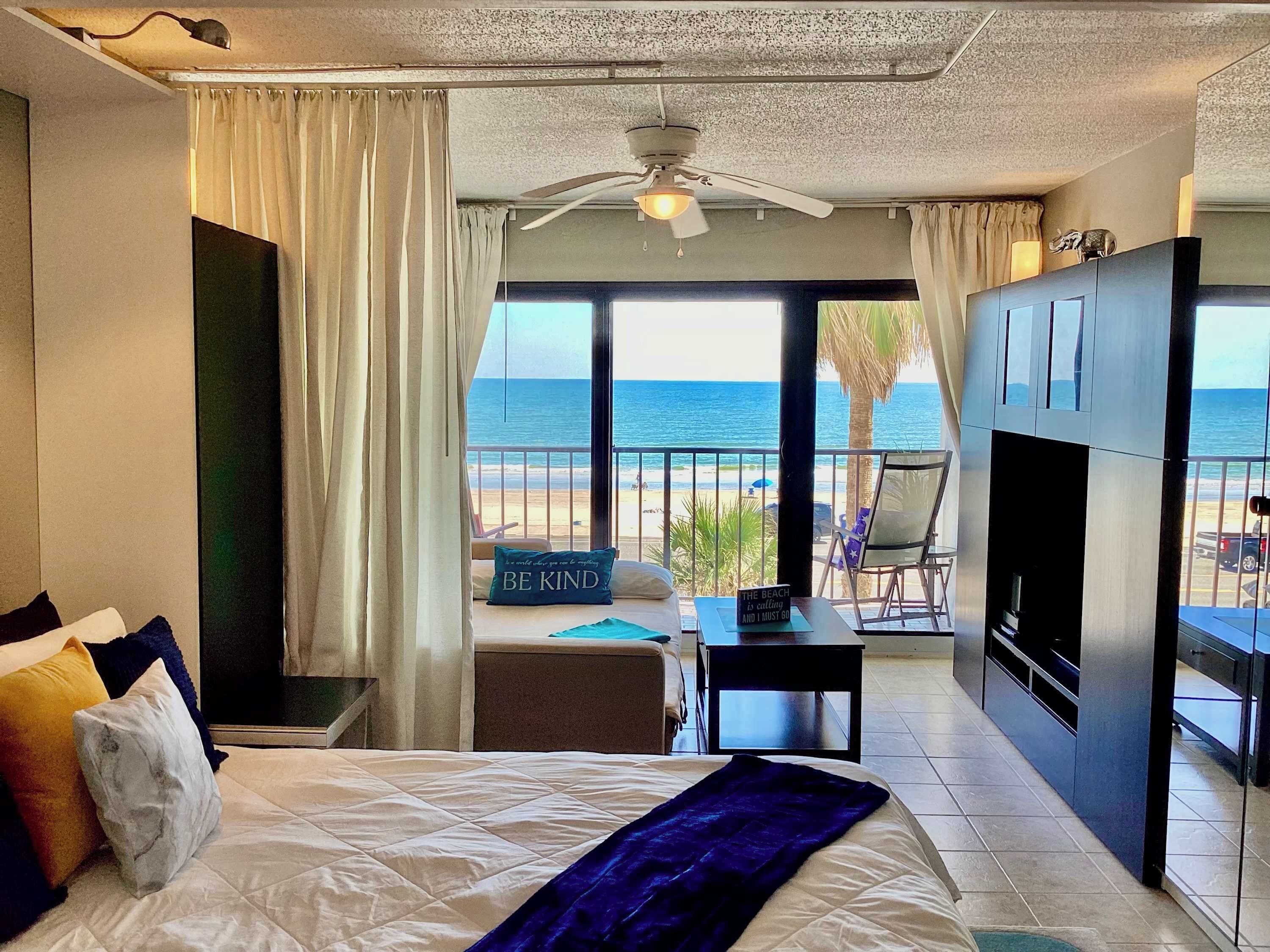 1 bedroom, individually decorated, individually furnished