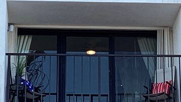 Estudio, varias camas, balcón, vista al océano (Shoreline Studio) | Detalle exterior