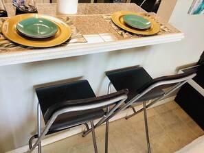 Estúdio, várias camas, sacada, vista para o oceano (Shoreline Studio) | Opções para refeição