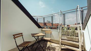 Family Apartment, Balcony, Courtyard View | Terrace/patio